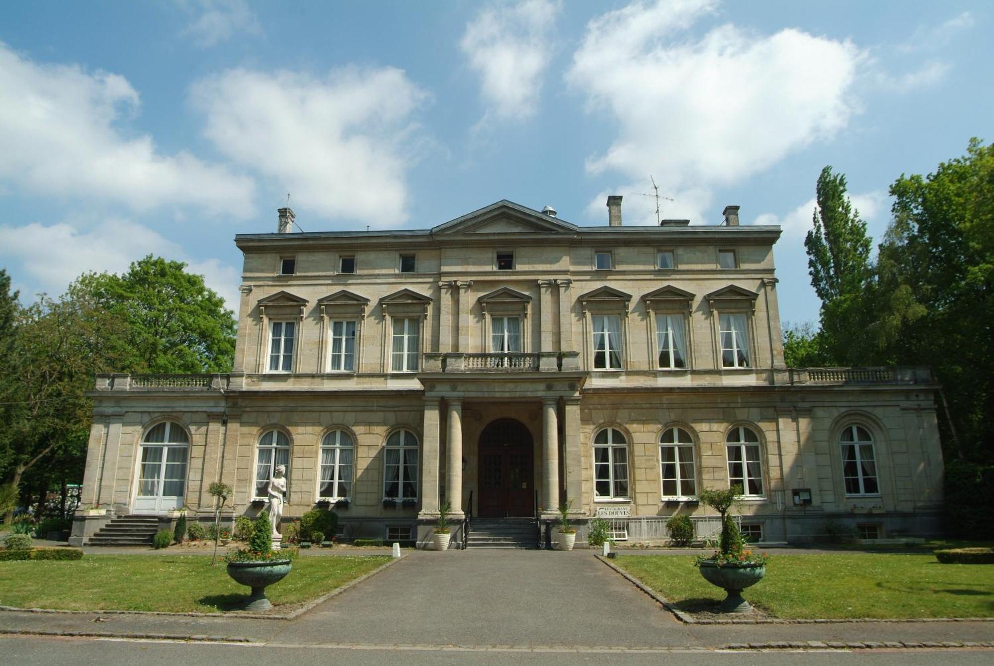 Château De La Motte Fenelon Kamerrijk Buitenkant foto