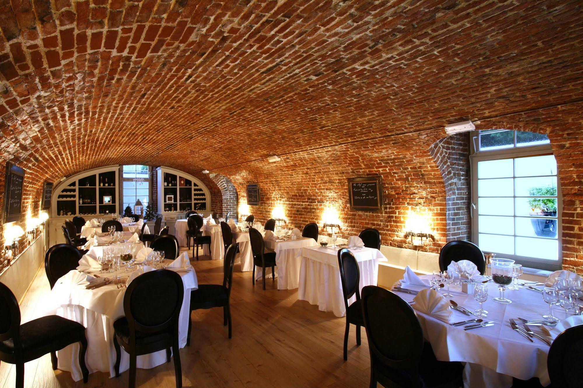 Château De La Motte Fenelon Kamerrijk Buitenkant foto